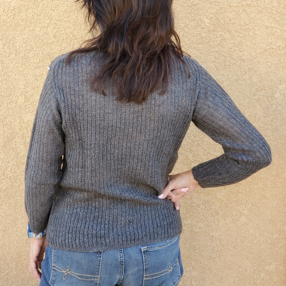 Gray knit boat neck lightweight sweater brushed silver button detail sm/med - Picture 4 of 6